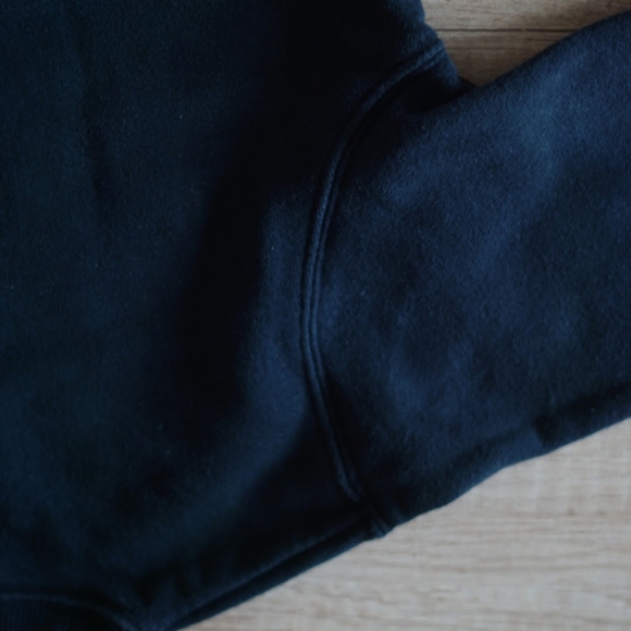 Uniqlo Kids Graphic Sweatshirt - Picture 4 of 8